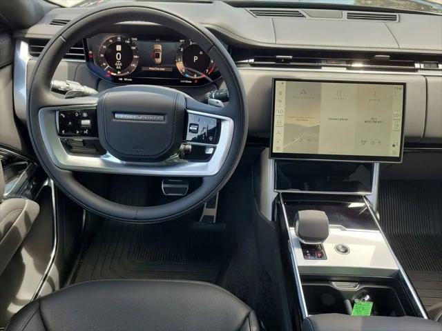 2026 Land Rover Range Rover P400 SE 7 Seat