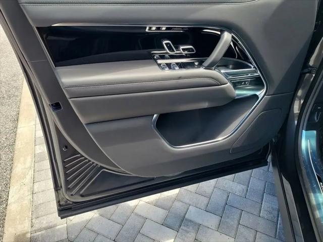 2026 Land Rover Range Rover P400 SE 7 Seat