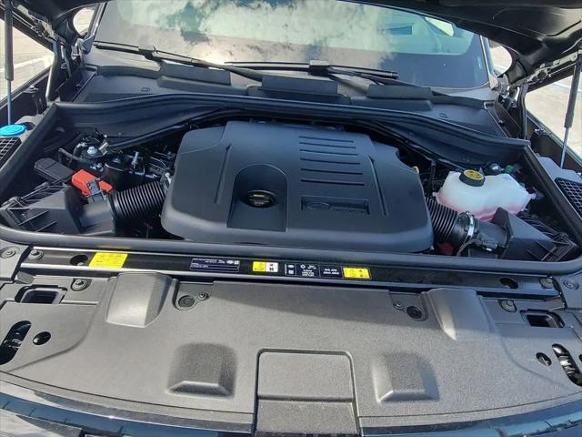 2026 Land Rover Range Rover P400 SE 7 Seat