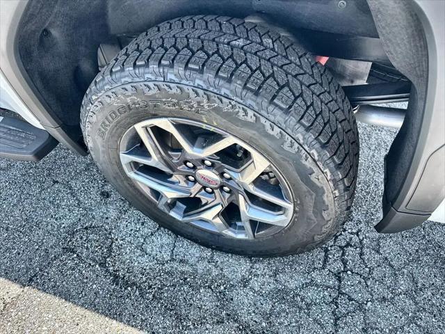 2026 GMC Sierra 1500 Crew Cab, Short Bed, SLT, 4WD