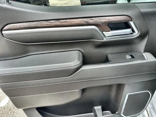 2026 GMC Sierra 1500 Crew Cab, Short Bed, SLT, 4WD