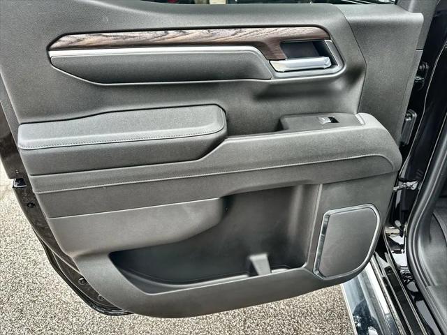 2026 GMC Sierra 1500 Crew Cab, Short Bed, SLT, 4WD