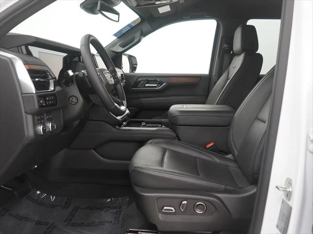 2025 GMC Yukon 4WD Denali