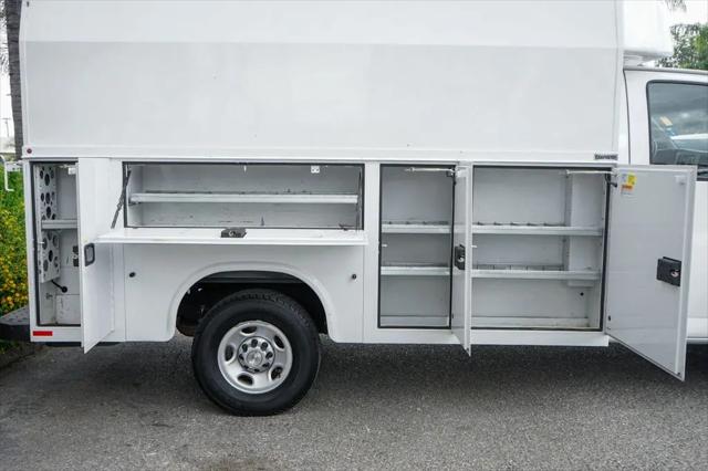 2021 Chevrolet Express Cutaway Work Van