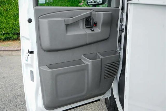 2021 Chevrolet Express Cutaway Work Van