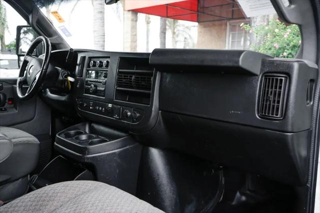 2021 Chevrolet Express Cutaway Work Van