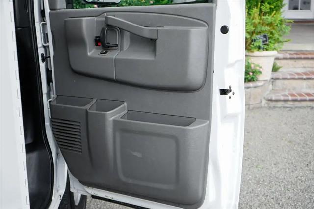 2021 Chevrolet Express Cutaway Work Van