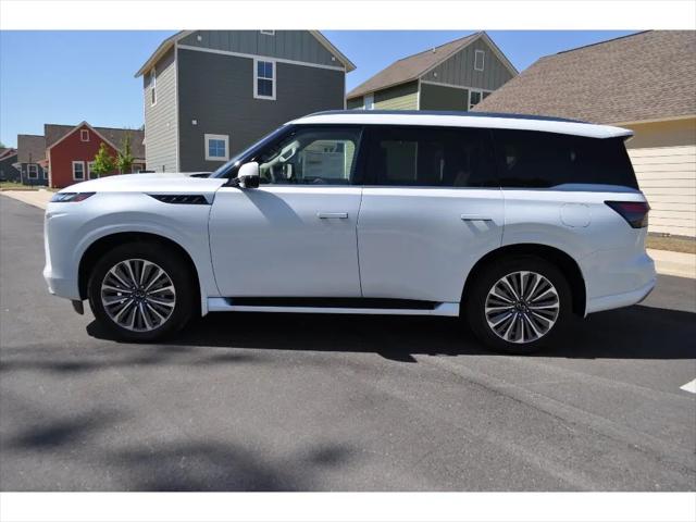 2026 INFINITI QX80 LUXE