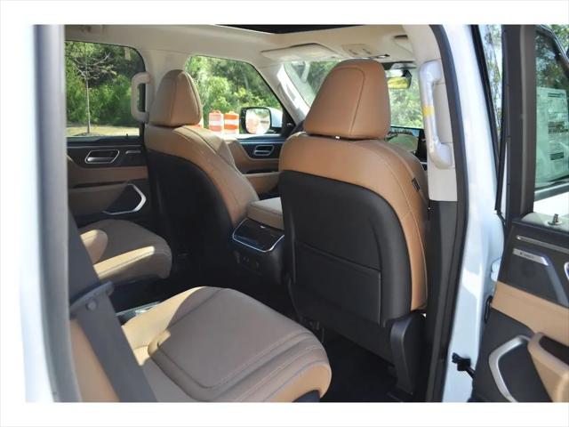 2026 INFINITI QX80 LUXE