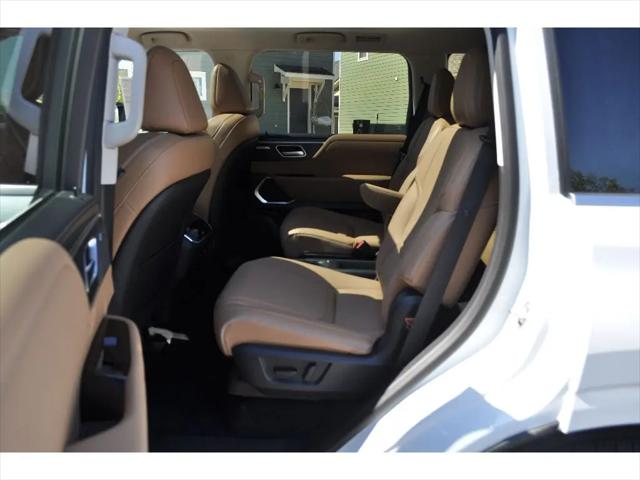 2026 INFINITI QX80 LUXE