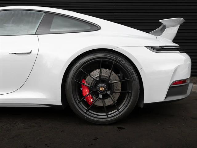 2026 Porsche 911 Carrera 4 GTS