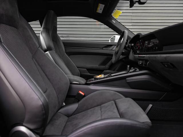 2026 Porsche 911 Carrera 4 GTS
