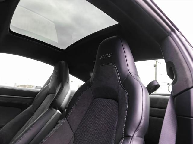 2026 Porsche 911 Carrera 4 GTS