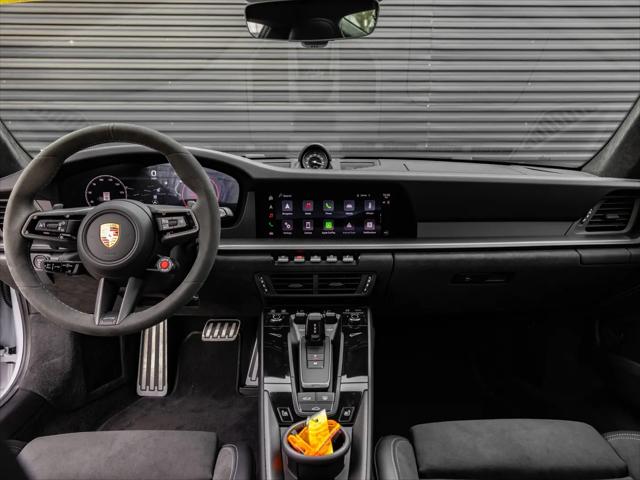 2026 Porsche 911 Carrera 4 GTS