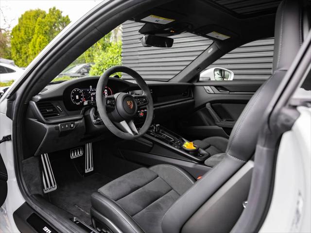 2026 Porsche 911 Carrera 4 GTS
