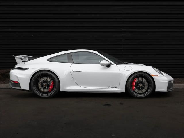 2026 Porsche 911 Carrera 4 GTS