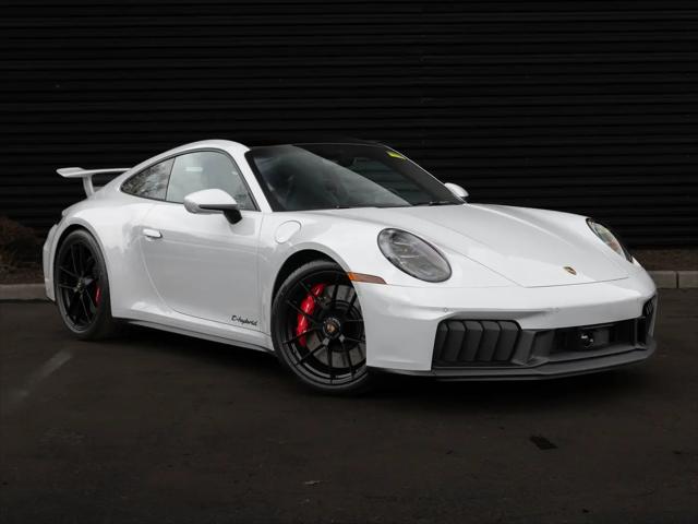 2026 Porsche 911 Carrera 4 GTS