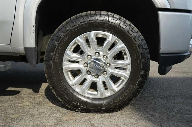 2022 GMC Sierra 2500HD 4WD Crew Cab Standard Bed Denali