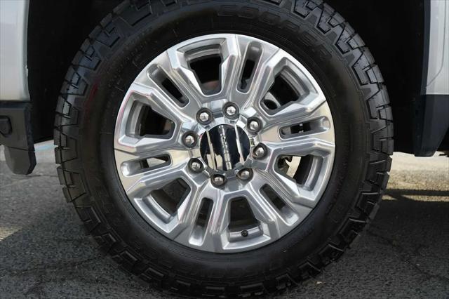 2022 GMC Sierra 2500HD 4WD Crew Cab Standard Bed Denali