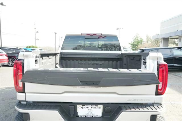 2022 GMC Sierra 2500HD 4WD Crew Cab Standard Bed Denali