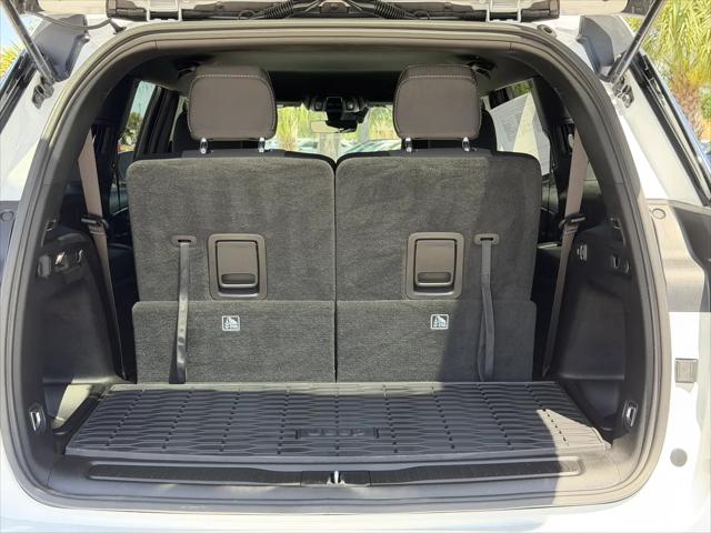 2025 Jeep Grand Cherokee L Laredo 4x4