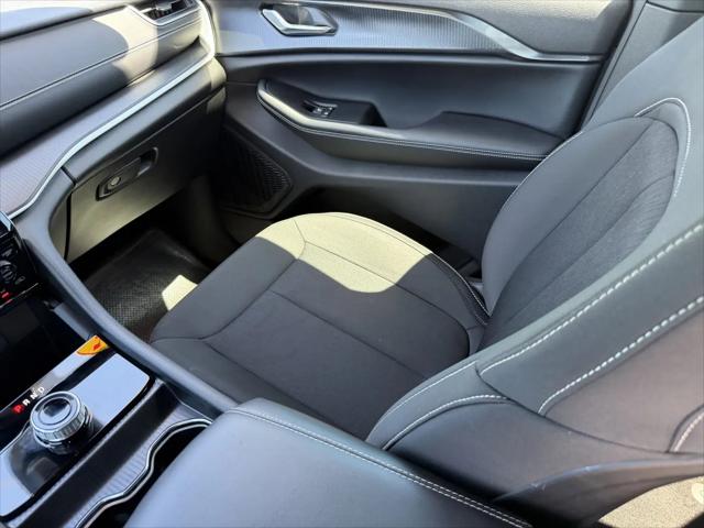 2025 Jeep Grand Cherokee L Laredo 4x4