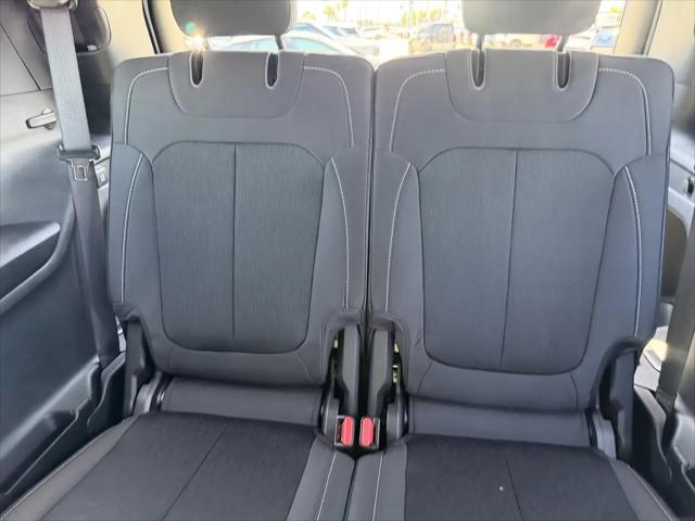 2025 Jeep Grand Cherokee L Laredo 4x4