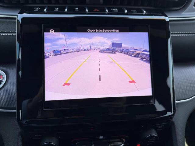 2025 Jeep Grand Cherokee L Laredo 4x4