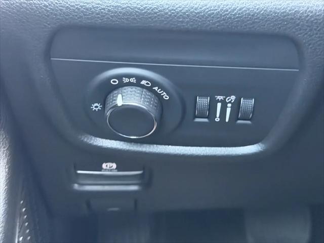 2025 Jeep Grand Cherokee L Laredo 4x4