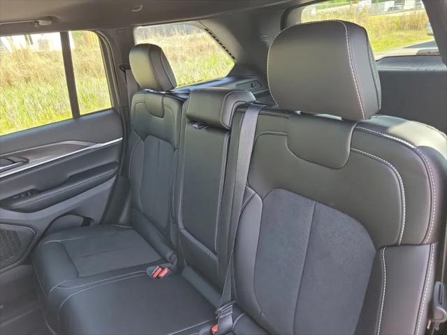 2026 Jeep Grand Cherokee Altitude 4x2