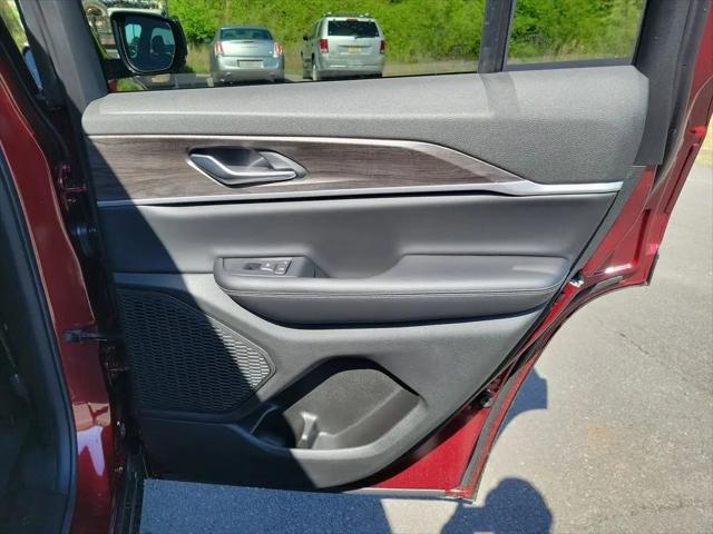 2026 Jeep Grand Cherokee Altitude 4x2
