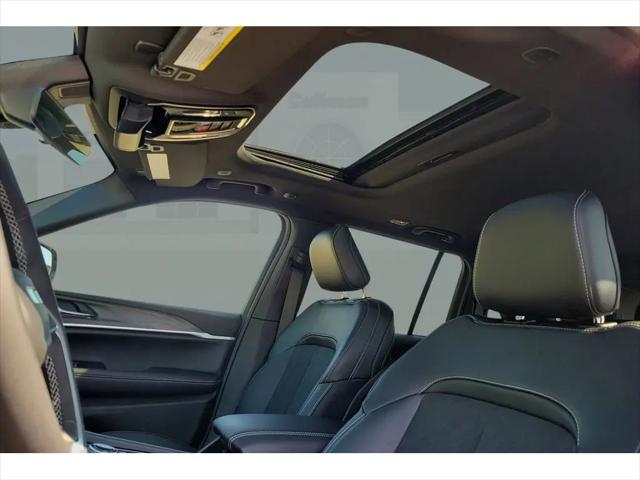 2026 Jeep Grand Cherokee Altitude 4x2