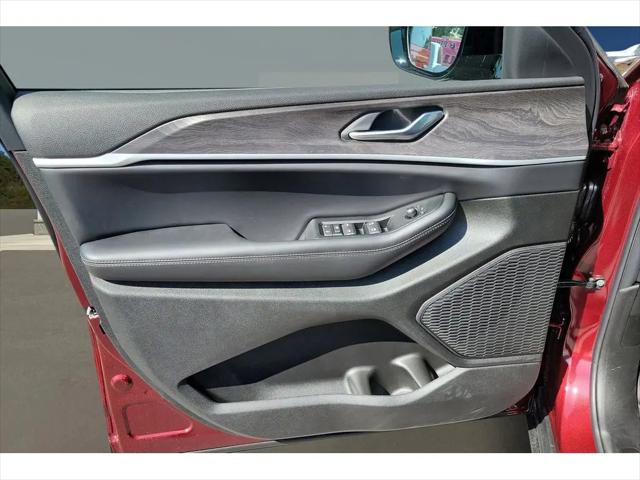 2026 Jeep Grand Cherokee Altitude 4x2