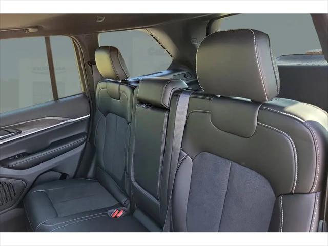 2026 Jeep Grand Cherokee Altitude 4x2