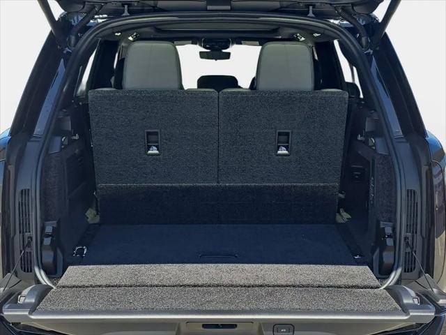 2026 Land Rover Range Rover P400 SE 7 Seat