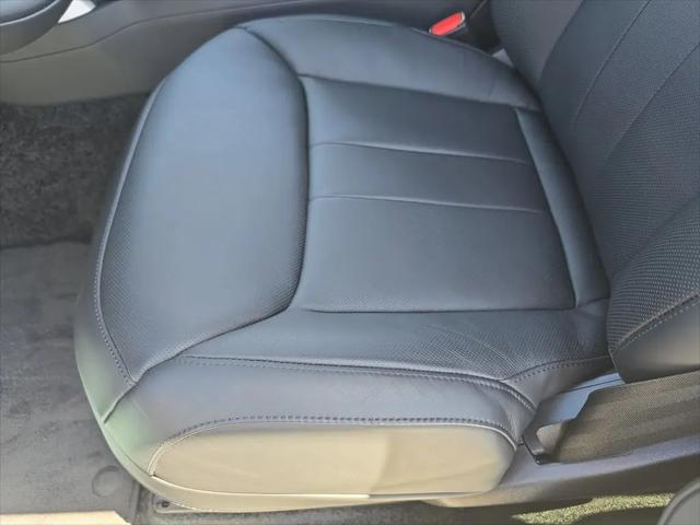 2026 Land Rover Range Rover P400 SE 7 Seat