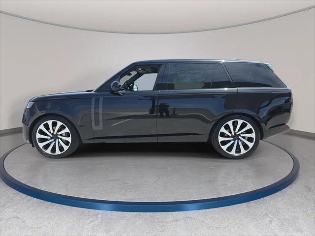 2026 Land Rover Range Rover P400 SE 7 Seat