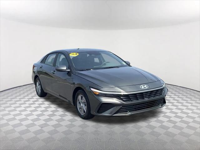 2024 Hyundai Elantra SE