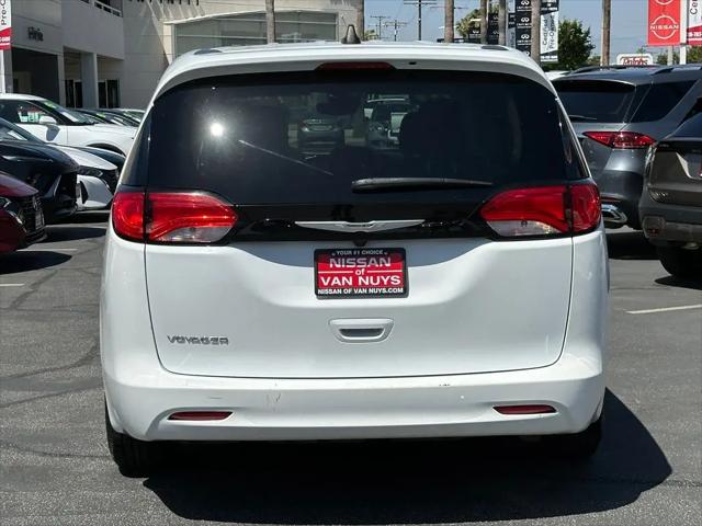 2023 Chrysler Voyager LX
