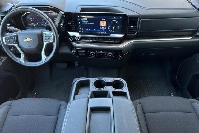 2025 Chevrolet Silverado 2500HD 4WD Crew Cab Standard Bed LT