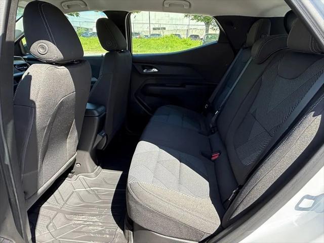 2027 Chevrolet Bolt LT FWD