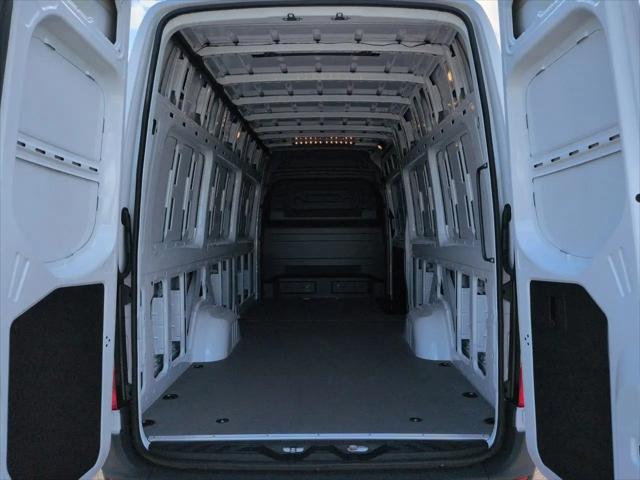 2026 Mercedes-Benz Sprinter 2500 High Roof 4-Cyl Diesel HO