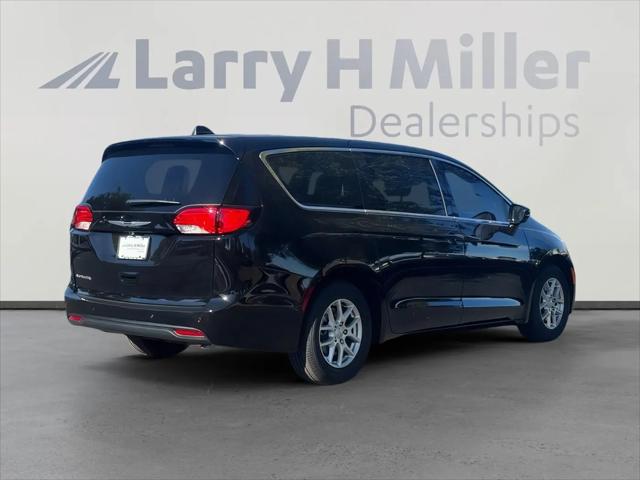 2026 Chrysler Voyager LX