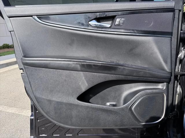 2022 Lincoln Nautilus Standard