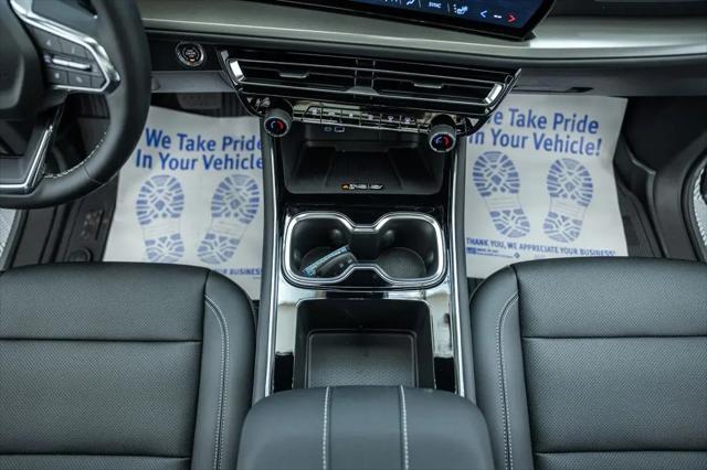 2026 Chevrolet Traverse AWD LT