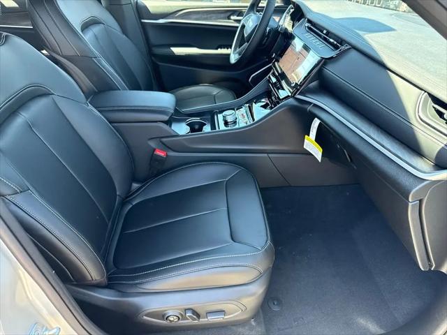 2026 Jeep Grand Cherokee Limited 4x2
