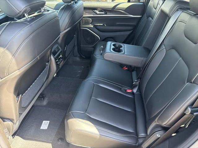 2026 Jeep Grand Cherokee Limited 4x2
