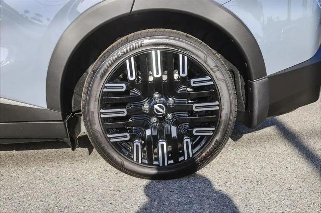 2026 Nissan LEAF PLATINUM+