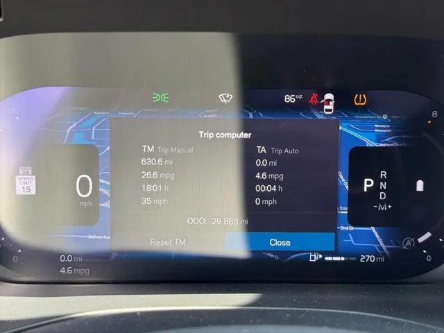 2023 Volvo XC60 B5 Ultimate Bright Theme