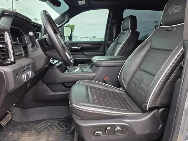 2025 GMC Sierra 2500HD 4WD Crew Cab Standard Bed AT4X